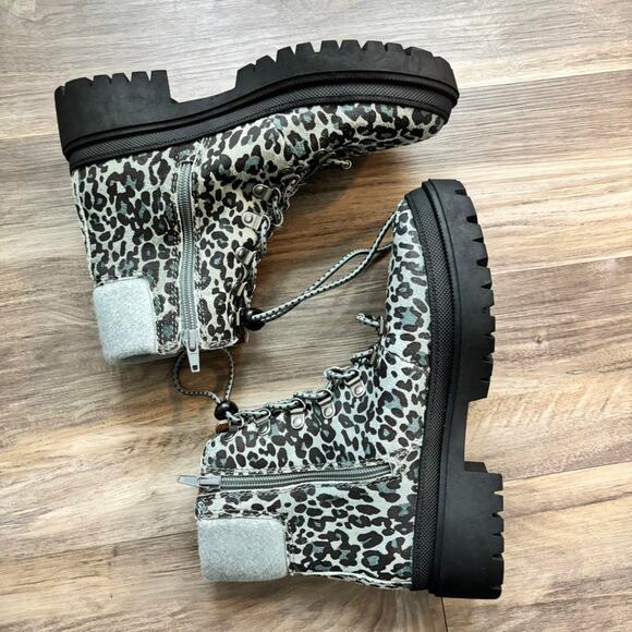 Lucky Brand Eavan Combat Boots Blue Cheetah Print Size 8 - Picture 7 of 7